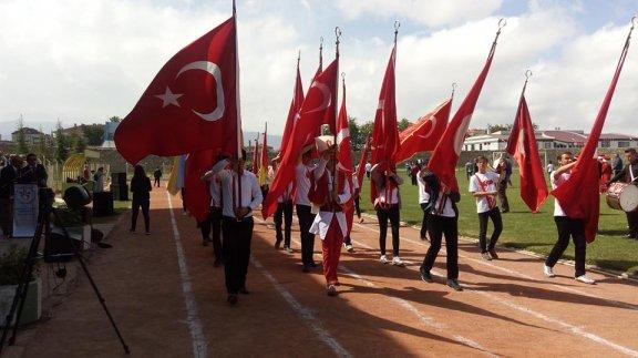 19 Mayıs Atatürkü Anma ve Gençlik ve Spor Bayramı Kutlandı
